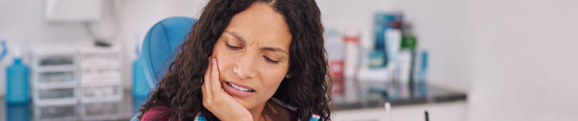 Broken Denture While Eating? An Expert Guide to Safe Repairs