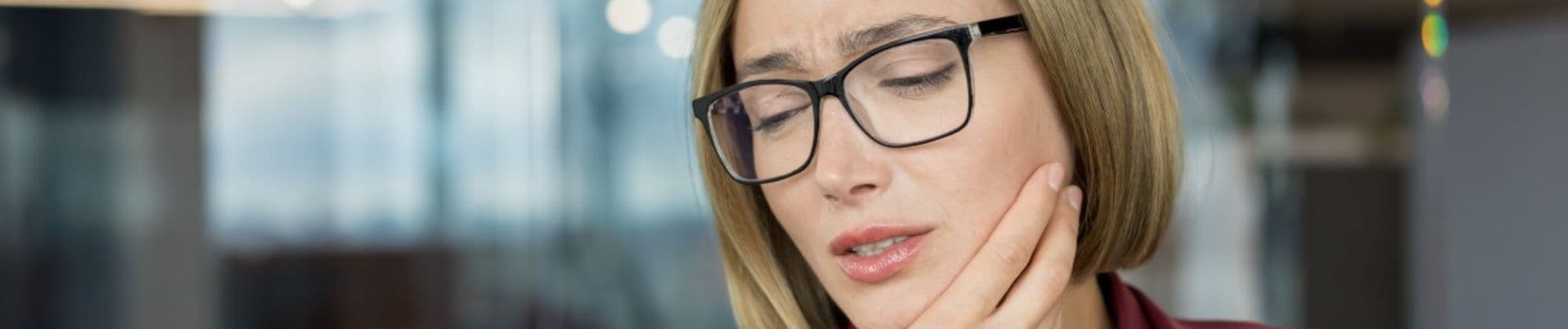 Broken Tooth Edge Cutting Your Tongue? Immediate Relief and Next Steps