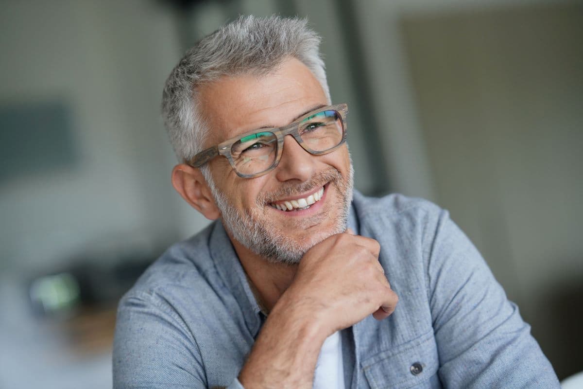 Can You Get Implants If Your Teeth Are Still Present but Failing?