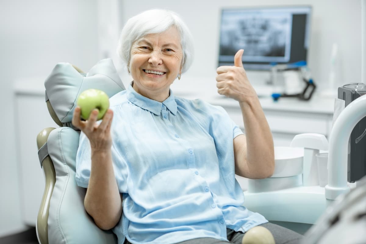 Can Teeth Whitening Help With Age-Related Discolouration?